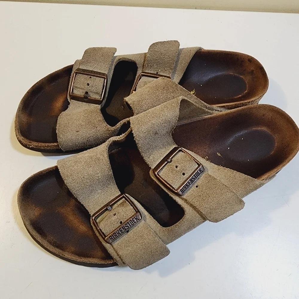BIRKENSTOCK Cream Leather Sandals size 39